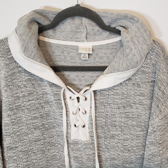 A New Day Hoodie Pullover Textured Lace Up Tie Neck Gray & White Size XL - Picture 2 of 11